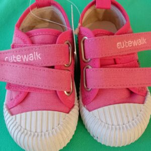 KMC Footwear9